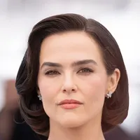 Zoey Deutch